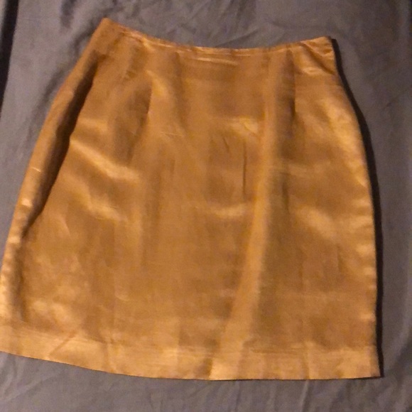 Skirt and Jacket set - Picture 3 of 3